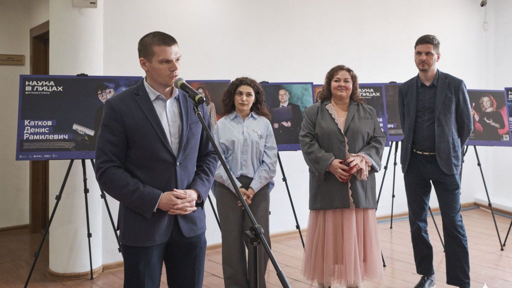 В Музее оружия открылись выставки «Наука близко» и «Наука в лицах»